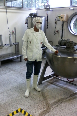 Ingresando al laboratorio de lacteos - 8:00 a.m.