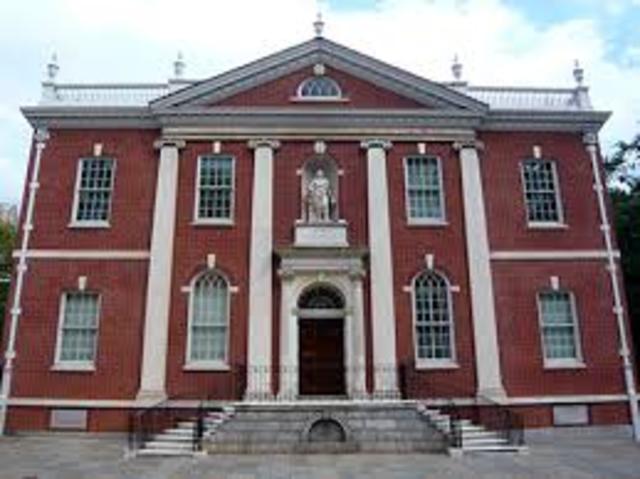 Participo en la fundación de la primera libreria publica de philadelphia