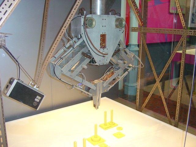 Freddy, the Scottish robot invented