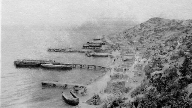 Australian Troops arrive in Gallipoli