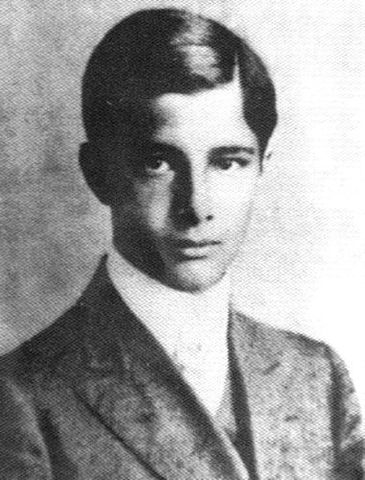 Starts to study at The Lyceum of Science