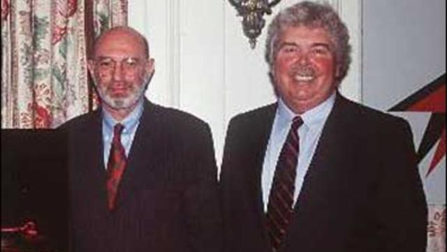 Cohen y Boyer desarrollan la tecnología del ADN recombinante