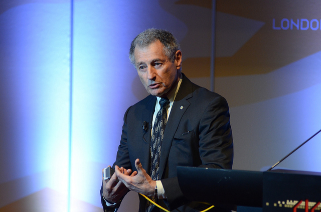 Leonard Kleinrock first internet message attempt and crash(photo: Elon)