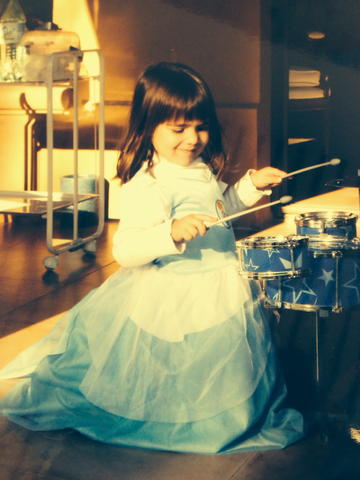 tocando la bateria en mi c umple