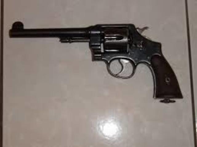 Elijah kills Grey Eyes and Breech