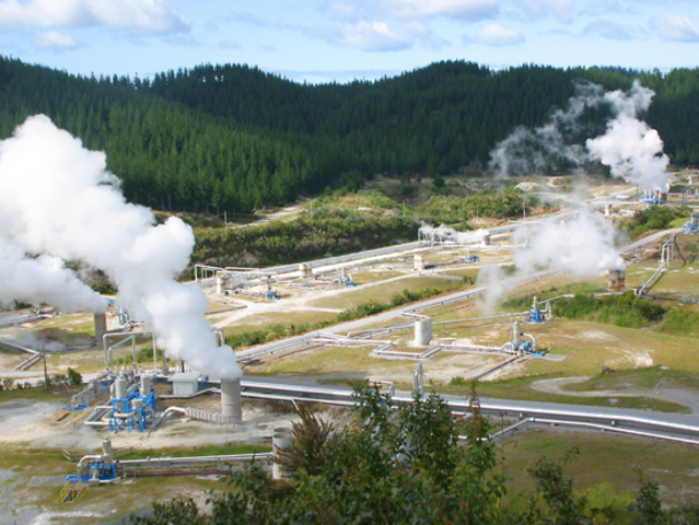 World's First Geothermal Power Plant Is Built in California