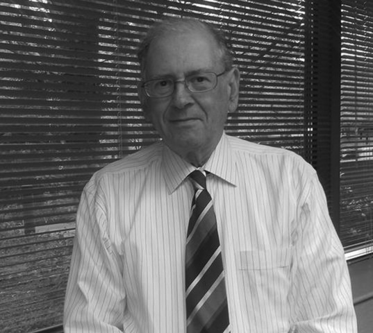 Bob Kahn hace una demostración de ARPANET con 40 máquinas conectadas y causa sensación.