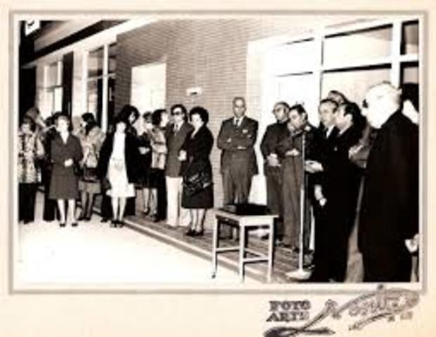 Inaguracion del primer surtidor petrolero