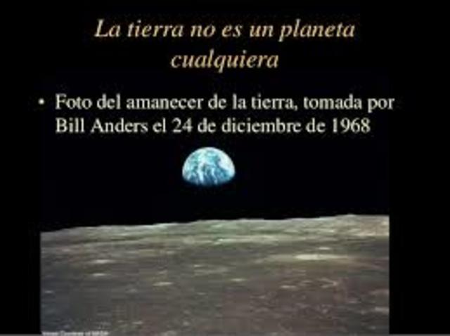 Primera  fotografia   del planeta  tierra