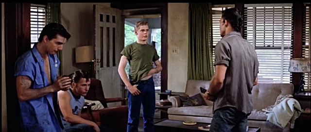 Darry chat andTow-bit fight with bule Mustang.