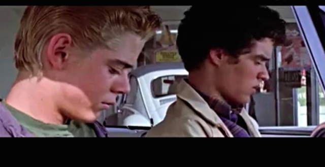 10.Randy come to talk with Pony