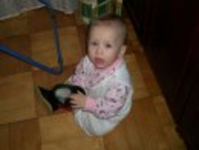 Стала самостоятельно сидеть