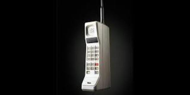 Motorola DynaTAC 8000X: Primer Celular