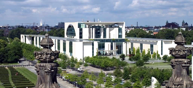 ALEMANIA - ATAQUES A LA CANCILLERIA