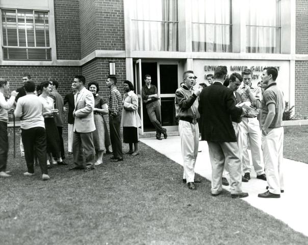 Gallaudet Accepts Deaf Students
