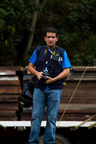 Detienen y maltratan a reportero gráfico de El Nuevo País
