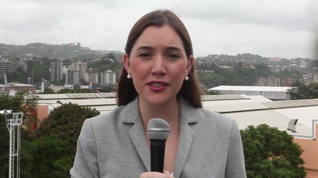 Impiden grabar cola a periodista