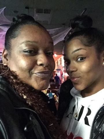 Mommy daughter make up (psychosocial)