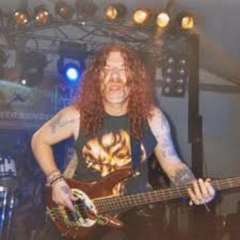 Peri Kiskilla abandona la banda