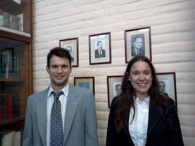 Mi hermana se recibe de abogada