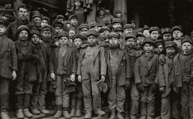 LEWIS W. HINE. CRITICA SOCIAL.