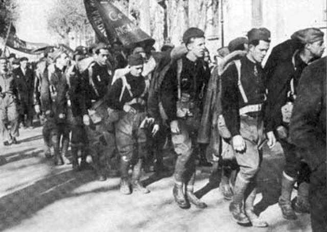 Los sublevados atacan a Madrid