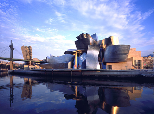 FRANK OWEN GEHRY
