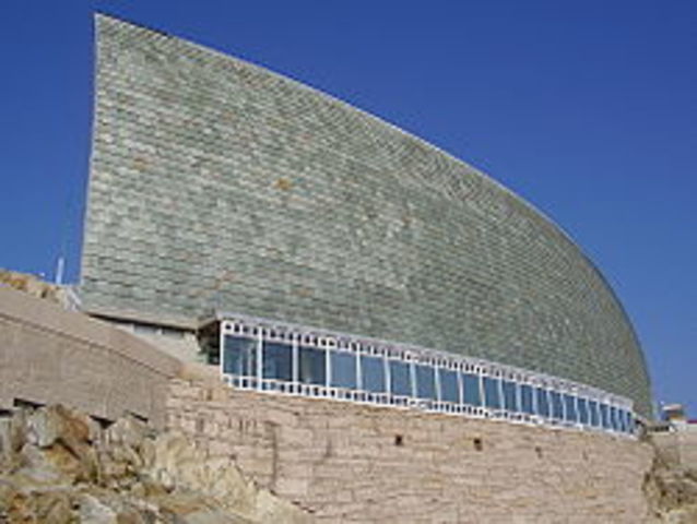 Arata Isozaki