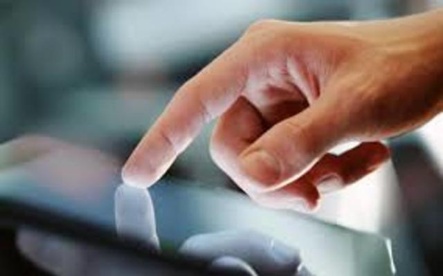 Primera interacción táctil.