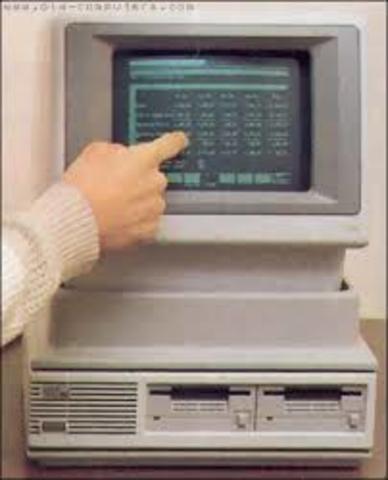 La primera computadora con pantalla táctil