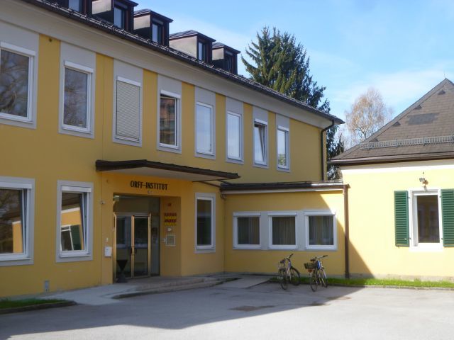 se inauguro el Orff-Institut