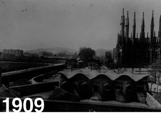 Cuerpos adyacentes a la construcción principal.