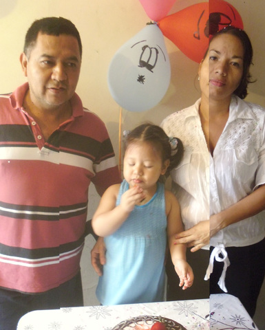 MIs 3 años al lado de mis padres