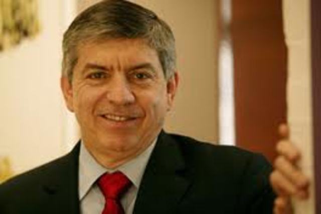 CESAR GAVIRIA TRUJILLO