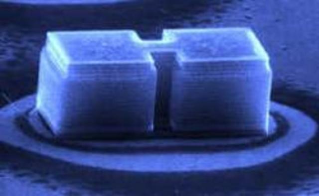 Photonic Molecules Discovered at MIT