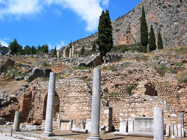 Thebes emergence from a tribal community to a Greek city-state. Developments in literature and the arts, politics, philosophy and science. Athens and Sparta become the two most important.