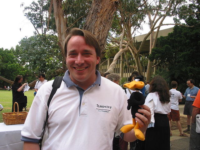 El núcleo Linux iniciado por Linus Torvalds