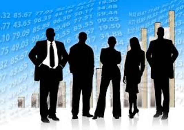 casi todo el software era producido en masa por académicos e investigadores corporativos