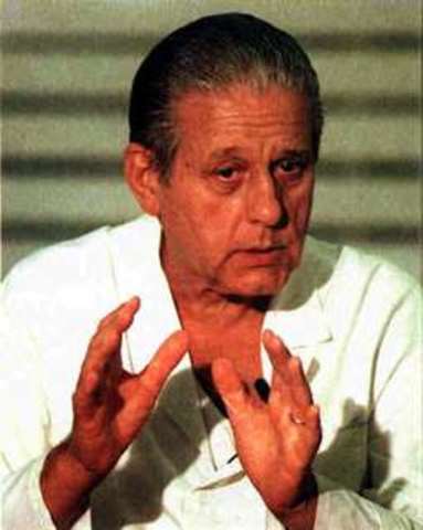 Nace René Gerónimo Favaloro en La Plata (Bs. As.)