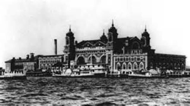 Ellis Island becomes the Main Immigration Station of the US