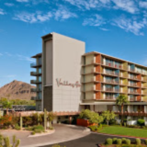 Check into accommodation: Hotel Valley Ho