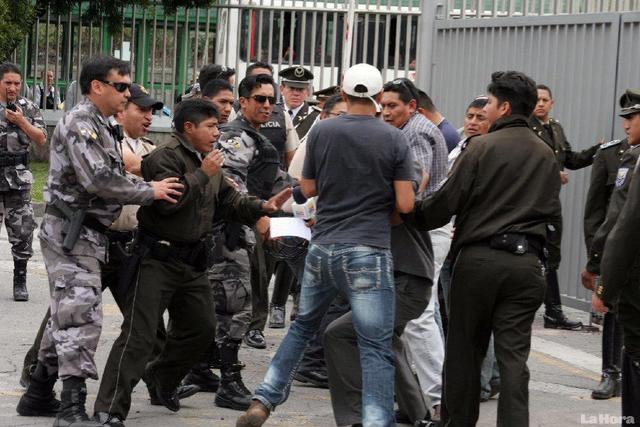 Revuelta policial del 30 de septiembre de 2010