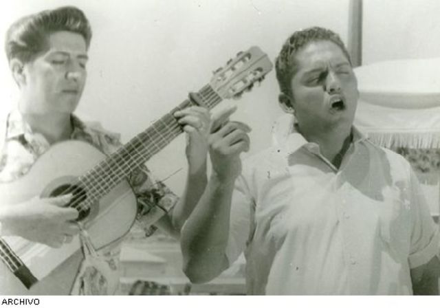 Se unió con amigos para cantar