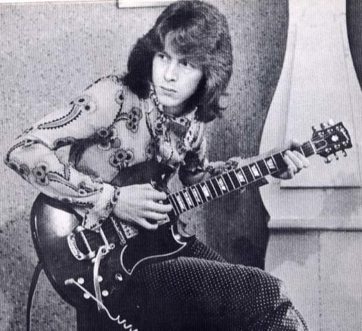 MICK TAYLOR se une a la banda