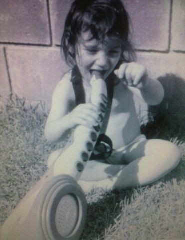 I am touched the instrument in my house. The instrument it is my sister