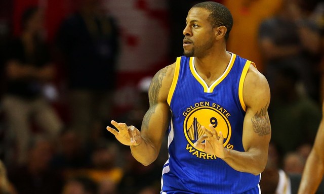 Iguodala aparece en escena