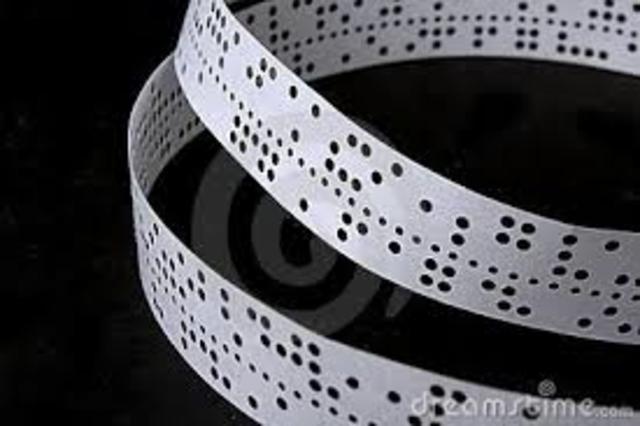 La Cinta de Papel Perforado es creada por Alexander Bain