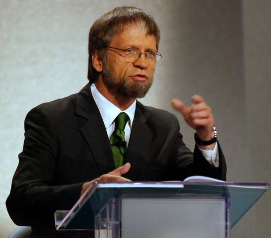 recupera su imaen de político