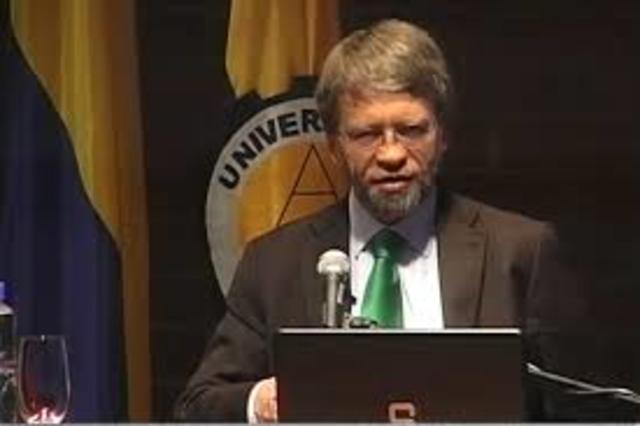 Antanas Mockus fue invitado por la Universidad de Londres para hablar del conflicto armado.