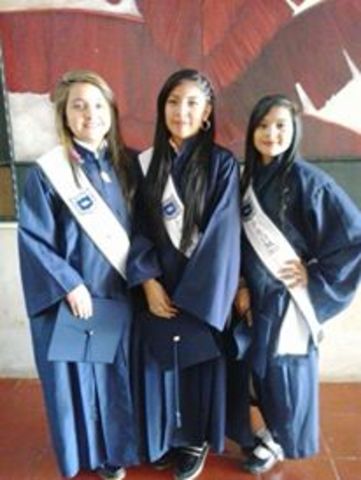 vansea se graduo del colegio